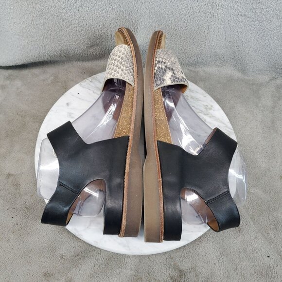 Sofft Shoes Womens Size 11 Grey Reptile & Black Leather Bali Sandals - Picture 8 of 10